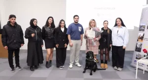 Rehber köpek Kara, üniversite öğrencileriyle bir araya geldi