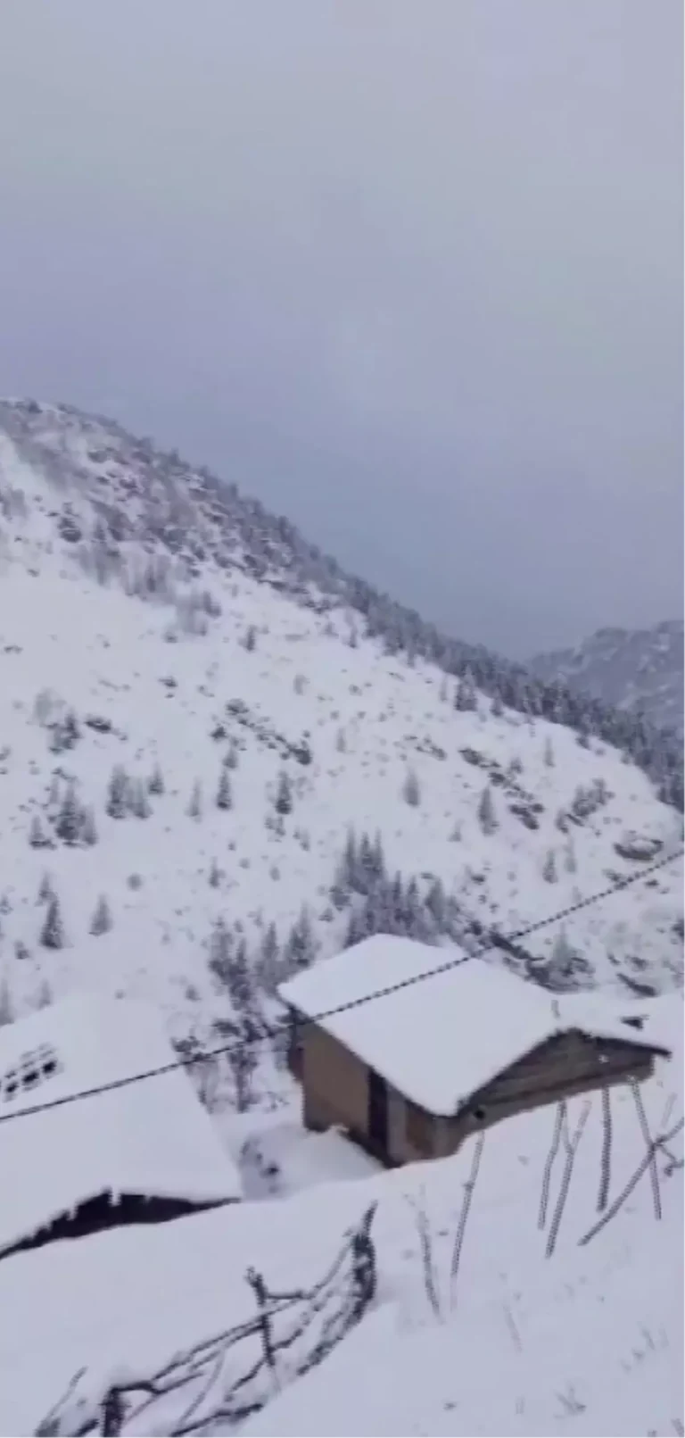 Rize’nin yüksekleri beyaza büründü