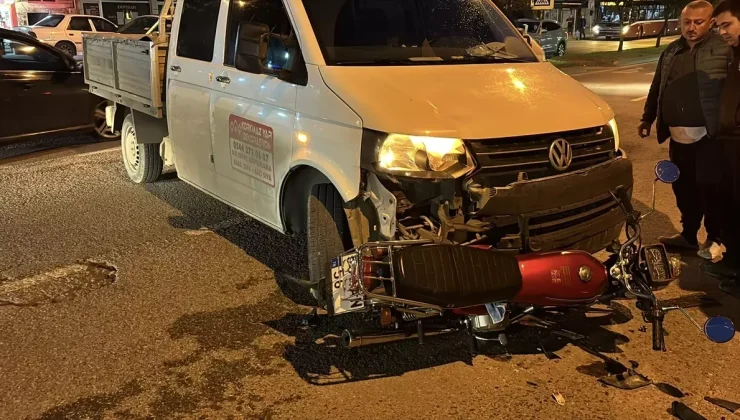 Samsun’da pikapla çarpışan motosiklet sürücüsü yaralandı