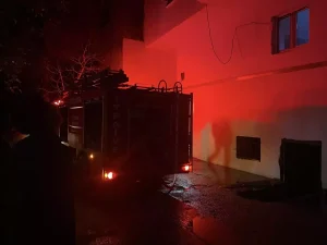 Şanlıurfa’da apartmanda çıkan yangında 9 kişi dumandan etkilendi