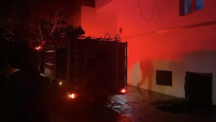 Şanlıurfa’da apartmanda çıkan yangında 9 kişi dumandan etkilendi