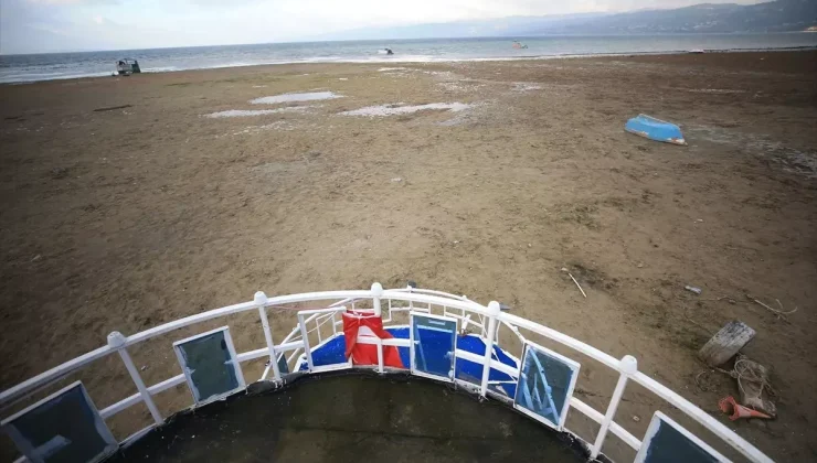 SAPANCA GÖLÜ ALARM VERİYOR – Sakarya’da sahil esnafı Sapanca Gölü için “can suyu” bekliyor