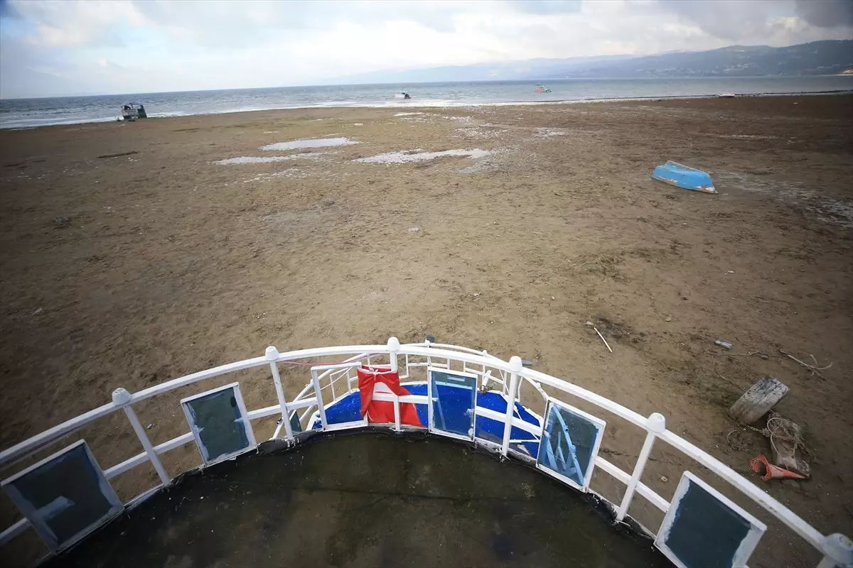 SAPANCA GÖLÜ ALARM VERİYOR – Sakarya’da sahil esnafı Sapanca Gölü için “can suyu” bekliyor