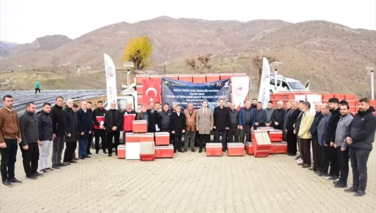 Sason’da bal üreticilerine kovan desteği