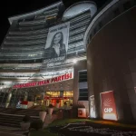 Şehzadeler Belediye Başkanı Durbay’ın fotoğrafı CHP Genel Merkezi’ne asıldı