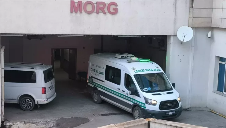 Siirt’te bir kadın evinde bıçaklanarak öldürüldü