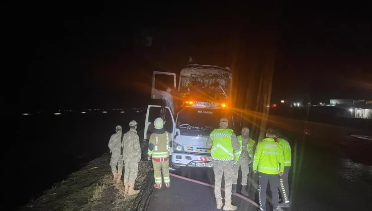 Şırnak’ta akaryakıt tankerinde çıkan yangın söndürüldü