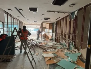 Şişli’de kaçak ve ruhsata aykırı yapıların yıkımı gerçekleştirildi