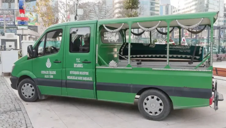 Şişli’de trafik kazasında hayatını kaybedenler son yolculuğuna uğurlandı