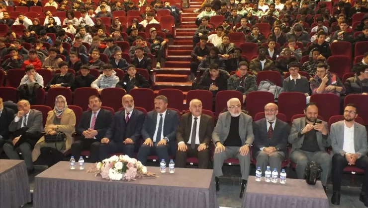 Sivas’ta “Kur’an-ı Kerim’i Güzel Okuma Yarışması” düzenlendi