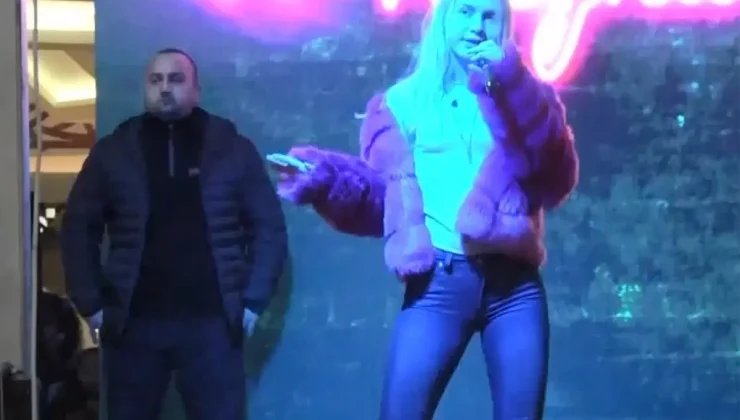 Su altındaki tarihi kaleye kanoyla yolculuk