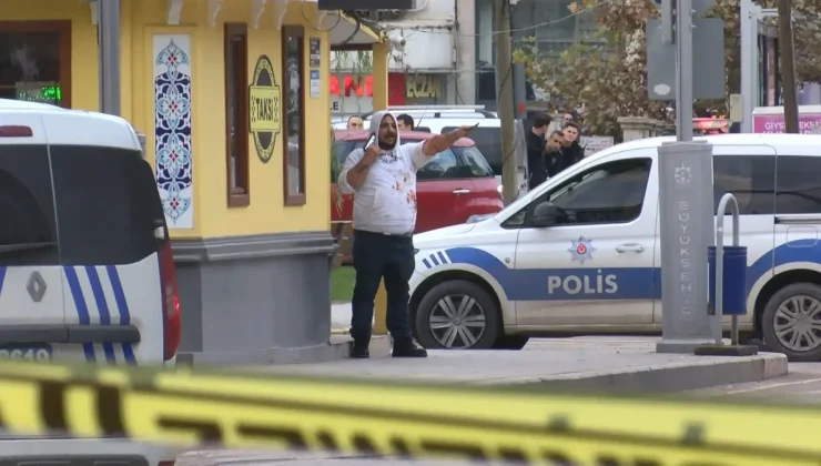 Taksi durağında kendisini tabanca ve bıçakla yaraladı