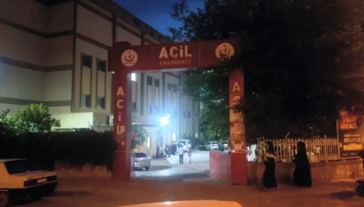 Tartıştığı karısını sokak ortasında bıçaklayarak öldürdü