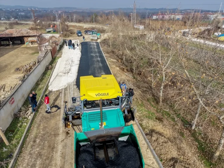 Taşköprü’de sıcak asfalt çalışması başladı