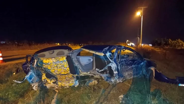 Tekirdağ’da devrilen otomobil ikiye bölündü, sürücü yaralandı