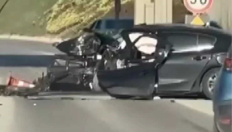 TEM Otoyolu’nda Gişeye Çarpan Otomobilin Sürücüsü ve Annesi Hayatını Kaybetti