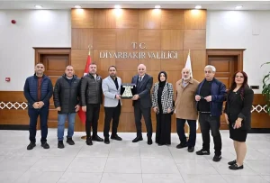 TÜRSAB Mezopotamya Bölge Temsil Kurulu Başkanı Baturay, Vali Zorluoğlu’nu ziyaret etti