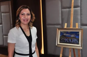 Üniversiteli Pınar, Kars’ı tanıtan rölyef sergisinin gelirini lösemili çocuklara bağışlayacak