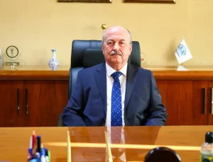 Uşak Üniversitesi Rektörü Demir göreve başladı