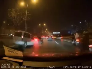 Üsküdar’da 7 aracın karıştığı zincirleme kaza kamerada