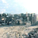 Üsküdar’da Hafriyat Kamyonu Devrildi: 1 Yaralı