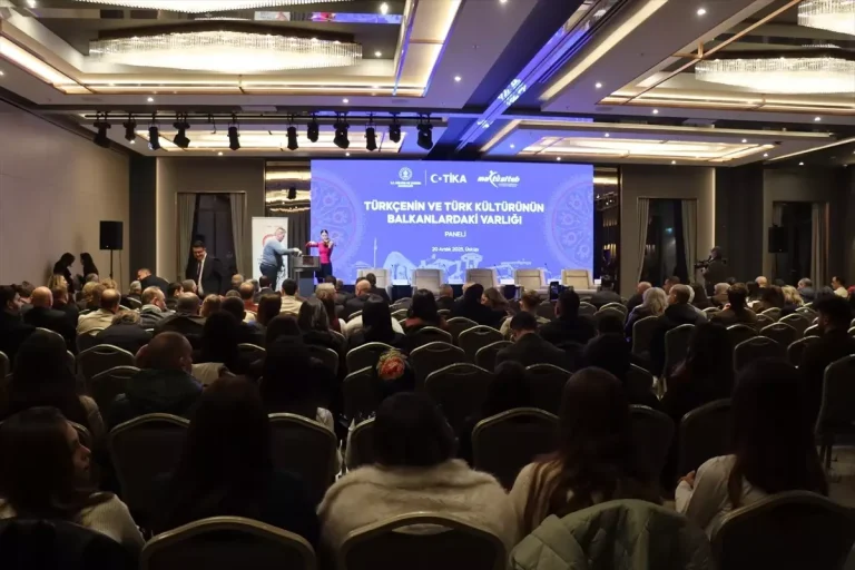 Üsküp’te “Türkçe’nin ve Türk Kültürü’nün Balkanlardaki Varlığı” Paneli düzenlendi