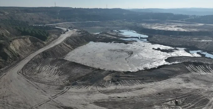 Uzmanlardan Arnavutköy’deki Mavi Göl için “korunabilirdi” eleştirisi