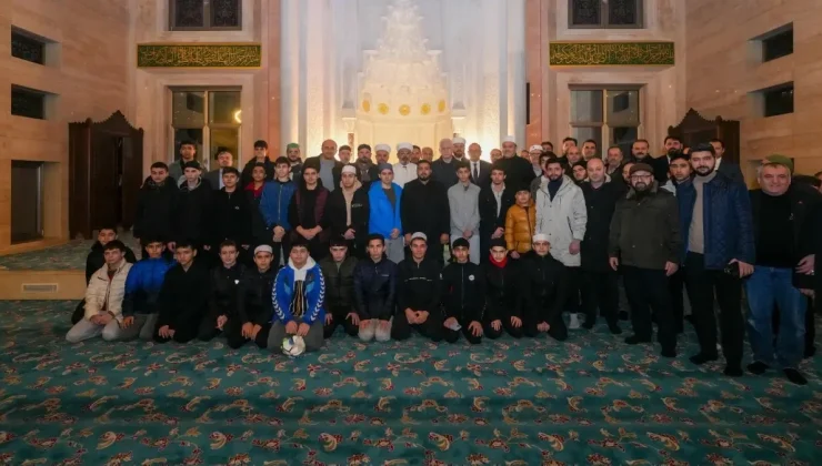 Vali Gül, ‘Aileler Sabah Namazında Buluşuyor’ programına katıldı