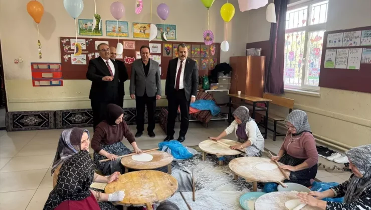 Vezirköprü Öğürlü İlkokulu’nda Yerli Malı Haftası etkinliği yapıldı