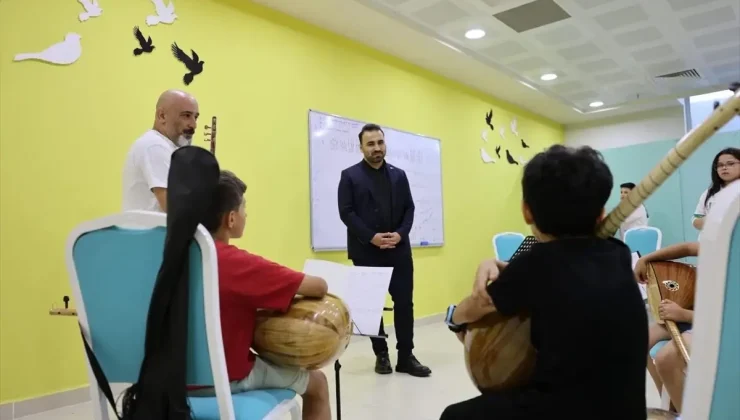 Vezirköprü’de çocuklar için bağlama kursu açıldı