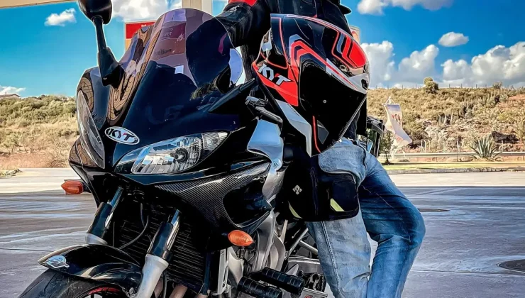 Virajda şarampole uçan motosikletin sürücüsü öldü