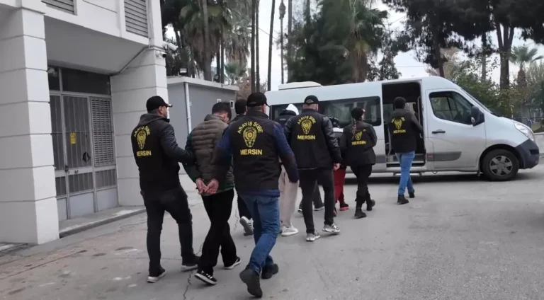 Yabancı uyruklu kadınları fuhşa zorlayan şebekeye operasyon; 3 tutuklama