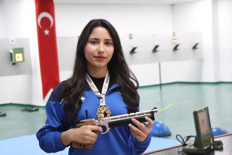 Yetenek taramasında keşfedilen Hale Derya, Havalı Silahlar Avrupa Şampiyonası’na hazırlanıyor