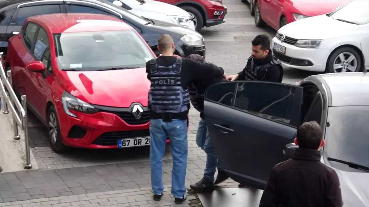 Zonguldak’ta bıçaklı kavgada akrabasını öldüren şüpheli tutuklandı