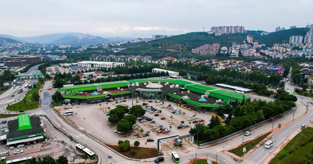 674 bin yolcu, 3 milyon 300 bin ziyaretçi