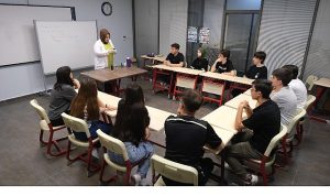 Akademi Liseler geleceği şekillendiriyor