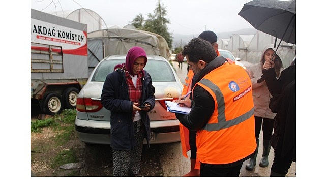 Antalya Büyükşehir Belediyesi afetin izlerini silmek için sahada