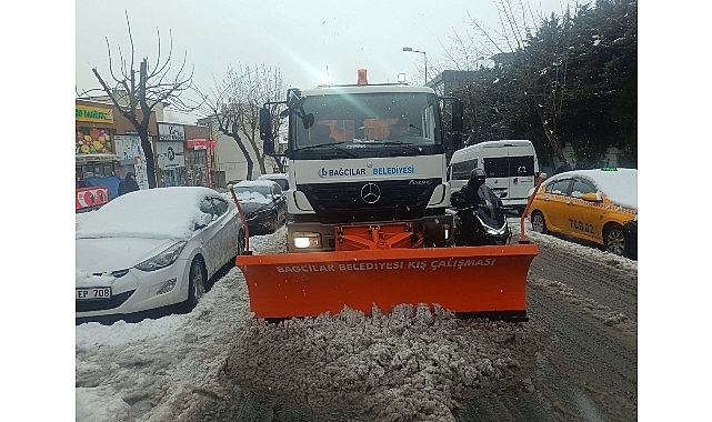 Bağcılar Belediyesi Karla Mücadele Timi sahada