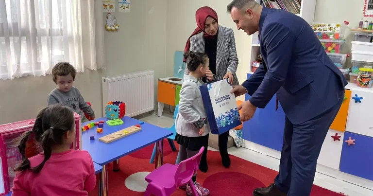 Bursa’da Öğrencilerin Karne Heyecanı