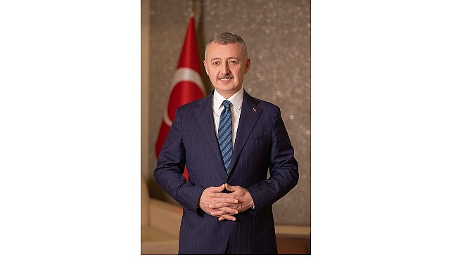 Büyükakın, öğretmen ve öğrencileri tebrik etti