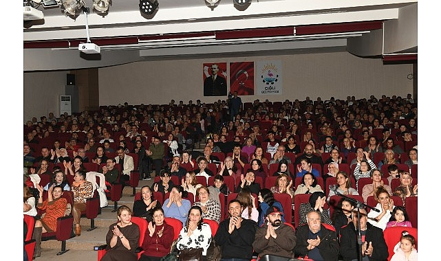 Çiğli’de Türkü Rüzgarı: “Sazımız Elimizde, Türküler Dilimizde”