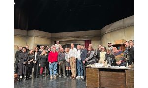 Devlet Tiyatrosu’nun Unutulmaz Oyunu “Profesyonel” Son Kez Sahnedeydi