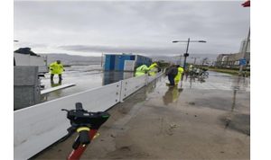 Fırtına duvarı Kordon’da taşkını önledi