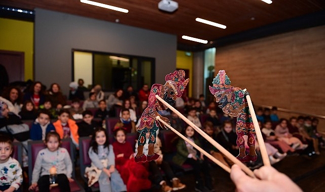 Geleneksel Karagöz Oyunu Osmangazi’de Çocuklarla Hayat Buldu