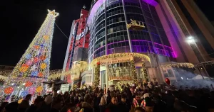 İzmitliler 2026’ya Belsa Meydanında ‘Merhaba’ Dedi