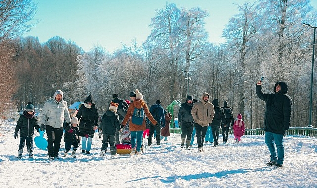 Kuzuyayla’da kar keyfi kış masalına dönüştü