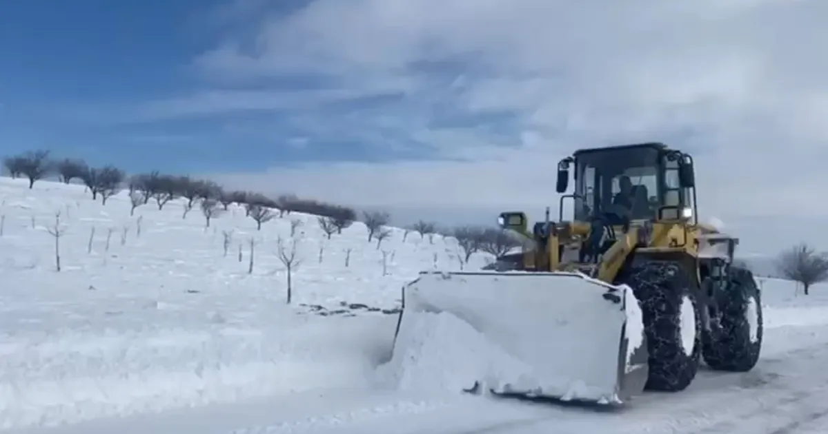Malatya Büyükşehir Ekipleri 1527 Kilometre Yolu Ulaşıma Açtı