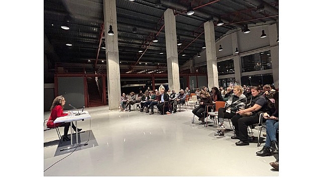 Nilüfer’de distopyada kadın kimliği tartışıldı