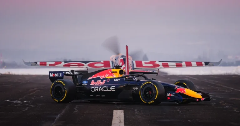 Red Bull 2026 Formula 1 Aracını Sıra Dışı Bir Yöntemle Tanıttı