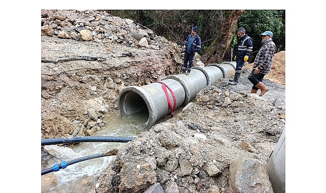 Alanya’da tıkanan menfezler Büyükşehir ekiplerince açıldı